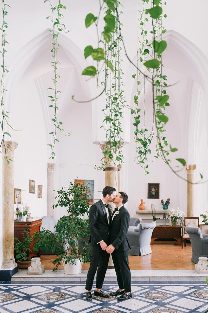 Envirinmental wedding portraits in Italy Bliss the wedding 242